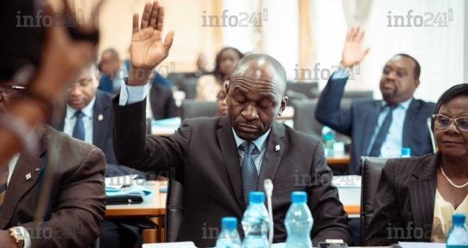 La nouvelle révision de la Charte de la transition gabonaise déjà adoptée par le Parlement&nbsp;!