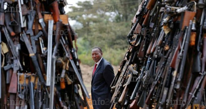 Kenya&nbsp;: 6 000 armes détruites dans une opération de force contre l’insécurité