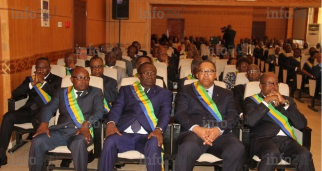 Les sénateurs du PDG contestent la réduction de leur nombre à 52 acté par Ali Bongo